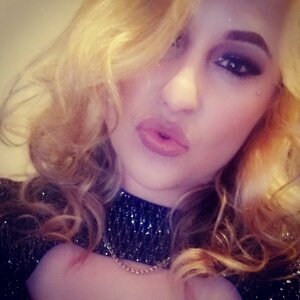 Curvy & Sexy24/7 Beautiful Busty Brittany (Dont Miss Out)