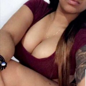 ❣️ Hot & Sexy enjoy thick Dominican ❤️