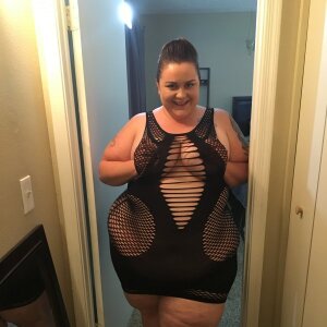 ***Curvy SSBBW Pornstar Goddess Monika Mynx***