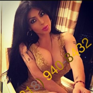 Beautiful girl very sexy salmah 818 940 8432 