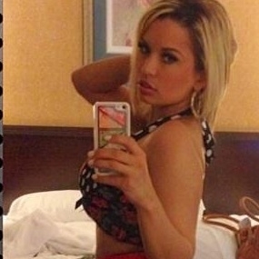 °❀ BrEaT╠╣TaKiNg ❀•♥•❀ VOTED # ❶ ❀•♥•❀BLONDE ╠╣OTTIES ❀°