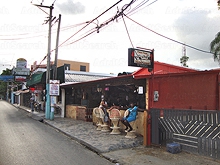 Piano Plaza Bar