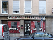Café Bar Red Piano
