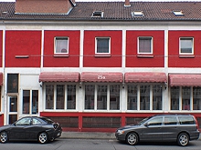Red House 25A