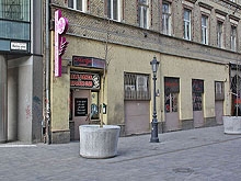 Marilyn table dance club