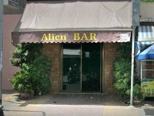 Alien Bar