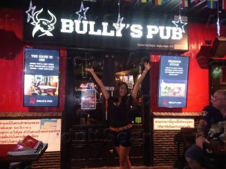 Bully's Pub