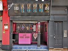 Live Nude Show