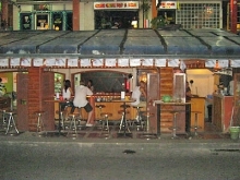 Chicken Devine Beer Bar