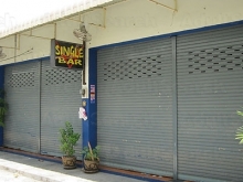 Single Beer Bar