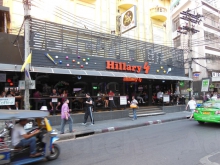 Hillary 4 Beer Bar