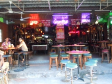 Country Club Beer Bar