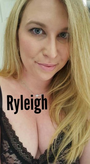 Ryleigh  female-escorts 