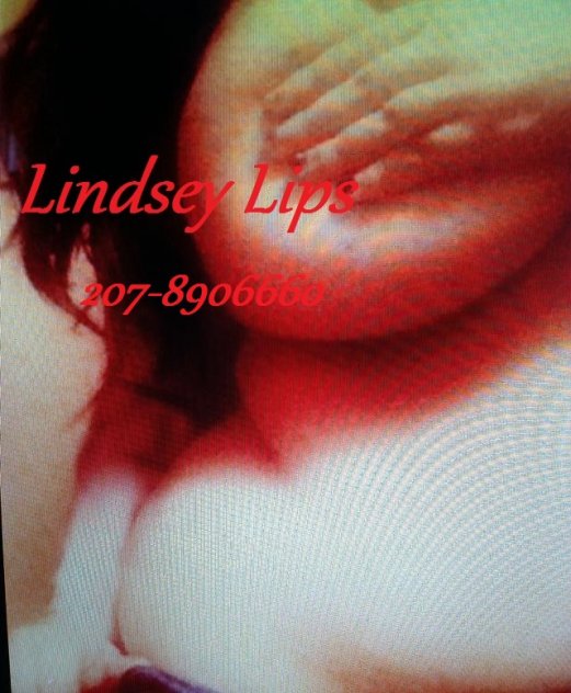 Lindsey Lips female-escorts 
