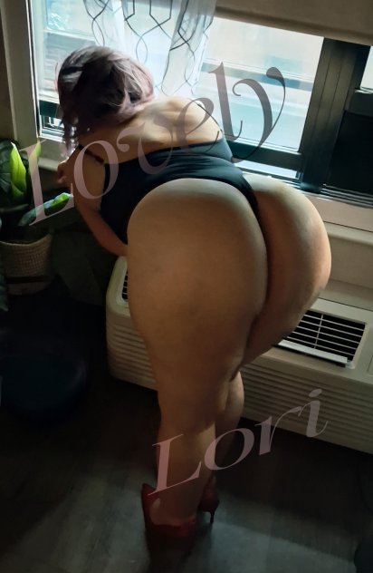 Lovely Lori  