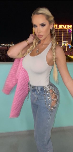 -- SEXY BLONDE KRiSTiE  !-- Escorts Las Vegas