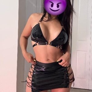 Sexy y Caliente  (786) 630-7894 TRIOS GFE 69