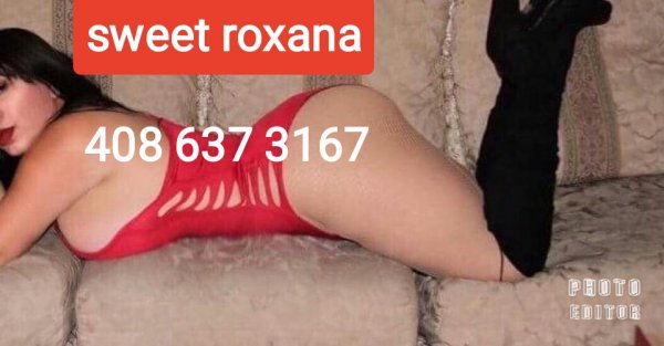 Sweet Roxana body-rubs 