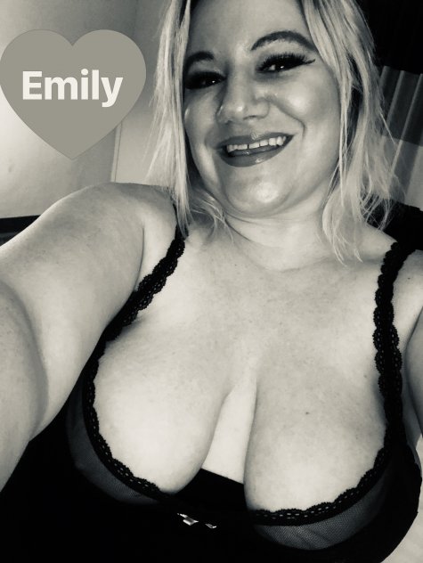 Emily Avery female-escorts 