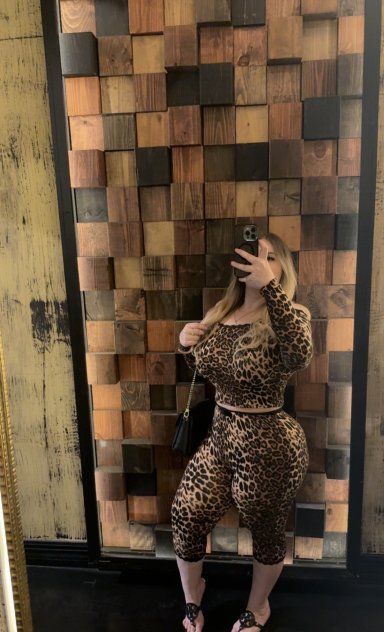 Nadia (Southfield )  