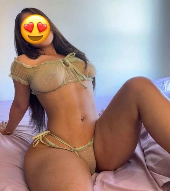 Karina  muy  caliente y compla Escorts Miami