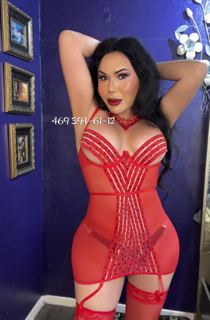Sexy curvy TRANS TS available  