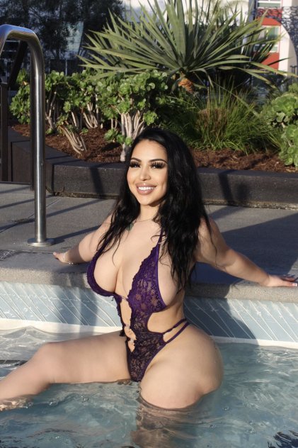 Amazing Sexy Latina  female-escorts 