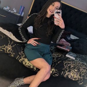 Luxury treatment for those who desire the best 🤩 Discreet. Worth it. 