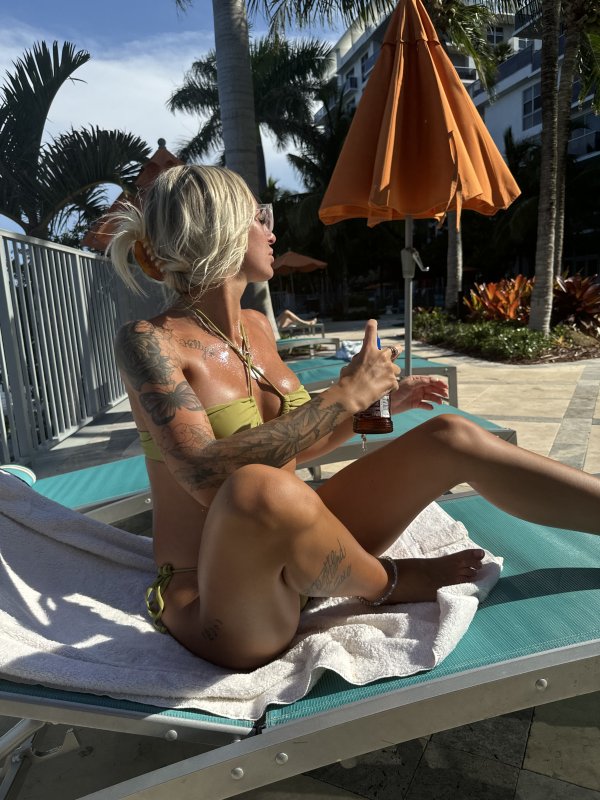 Kiana 🤰 masseuse $300  Escorts West Palm Beach