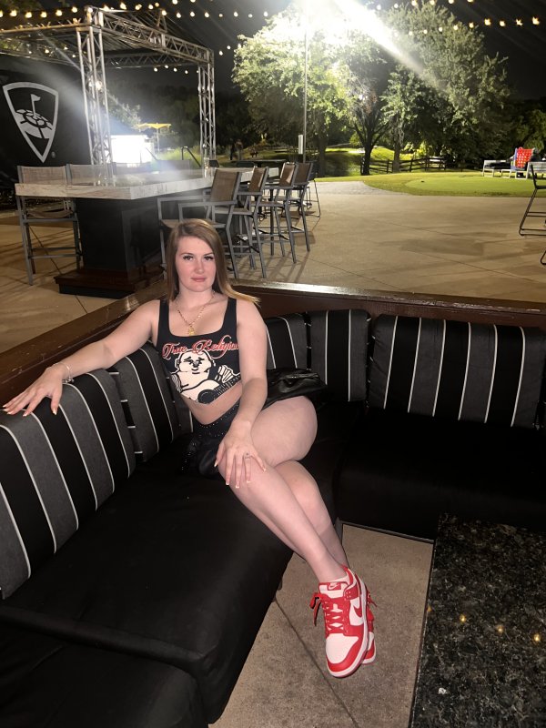 Lauren  