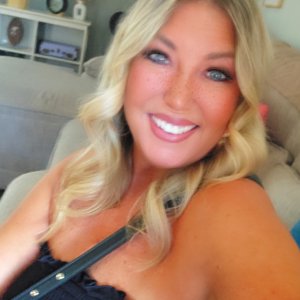 Fun with Mature Busty Hot Blonde 260