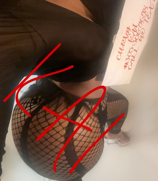 CurvyKai  
