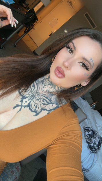 Tatted Temptress Scarlett  female-escorts 