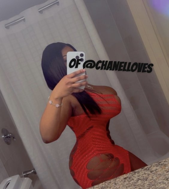 ChanelLovesCoXXx  