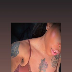 TS Neo Siren TS / TV Shemale Escorts Boston