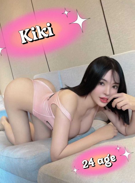 3 Asian girls line-up ❤️💜💙💛  