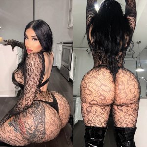 Young Beautiful Exotic Latina 