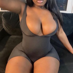 Super Busty Babe Available NOW! MIDTOWN 