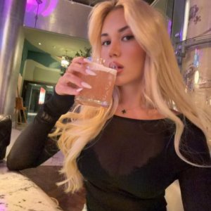 🦋Girl Next Door Blonde💦💙