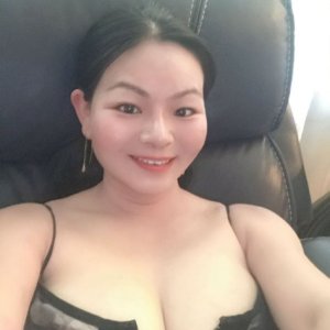 hello im pretty and sweet Big boobs