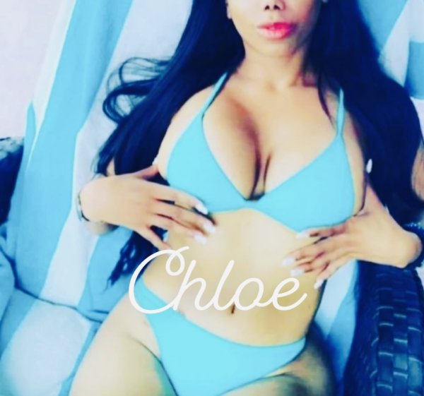 Chloe  body-rubs 