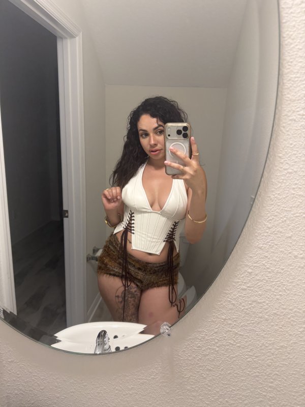 🫦LATINA🫦 ~ CHANEL  