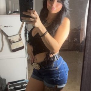 Hi Guys😘