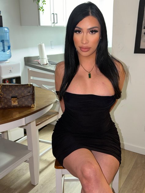 Catalina Dinero Escorts Boston