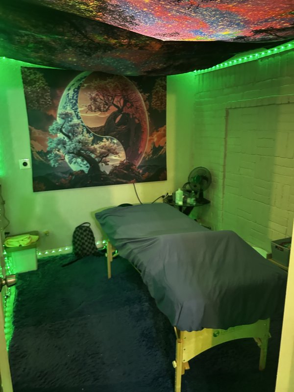 Tantric Massage in a Sensual setting with Royal