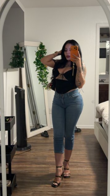 Selena  