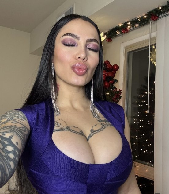 ALIZA 💕THURSDAY SPECIALS ❄️   