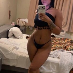Latina Mojadita  (786) 626-3843 TRIOS GFE 69