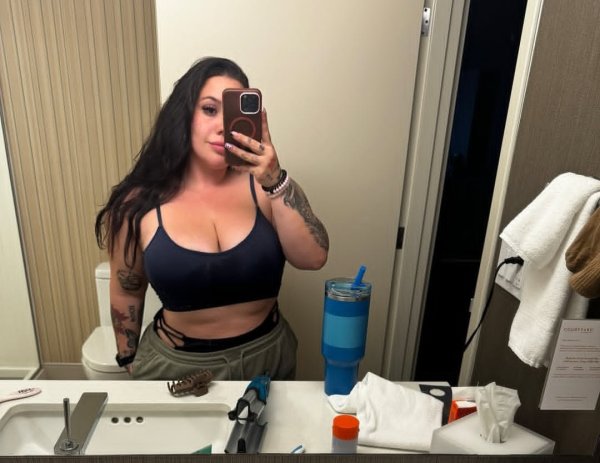 MAKE OUT WITH SOPHIE GFE  