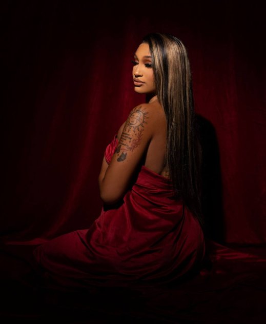 Tall slim Dominican bombshell  